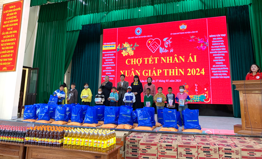 Lâm Hà: Tổ chức chương trình Tết nhân ái