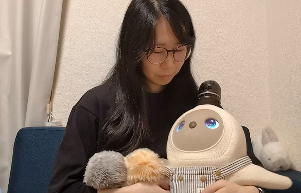 Robot thú cưng AI - giải pháp cho 'đại dịch cô đơn'