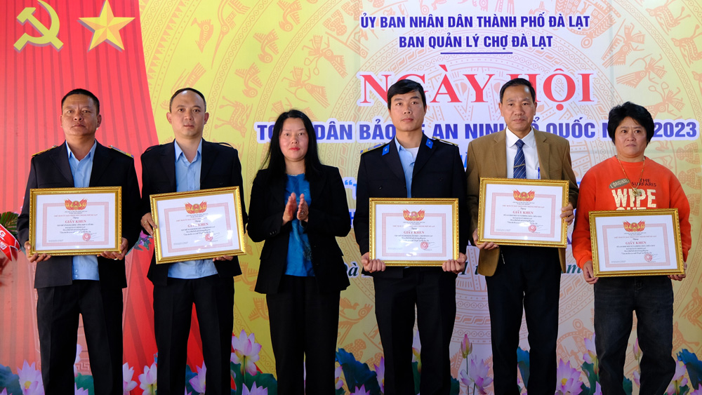 Phát huy vai trò lực lượng tham gia bảo vệ an ninh, trật tự ở cơ sở