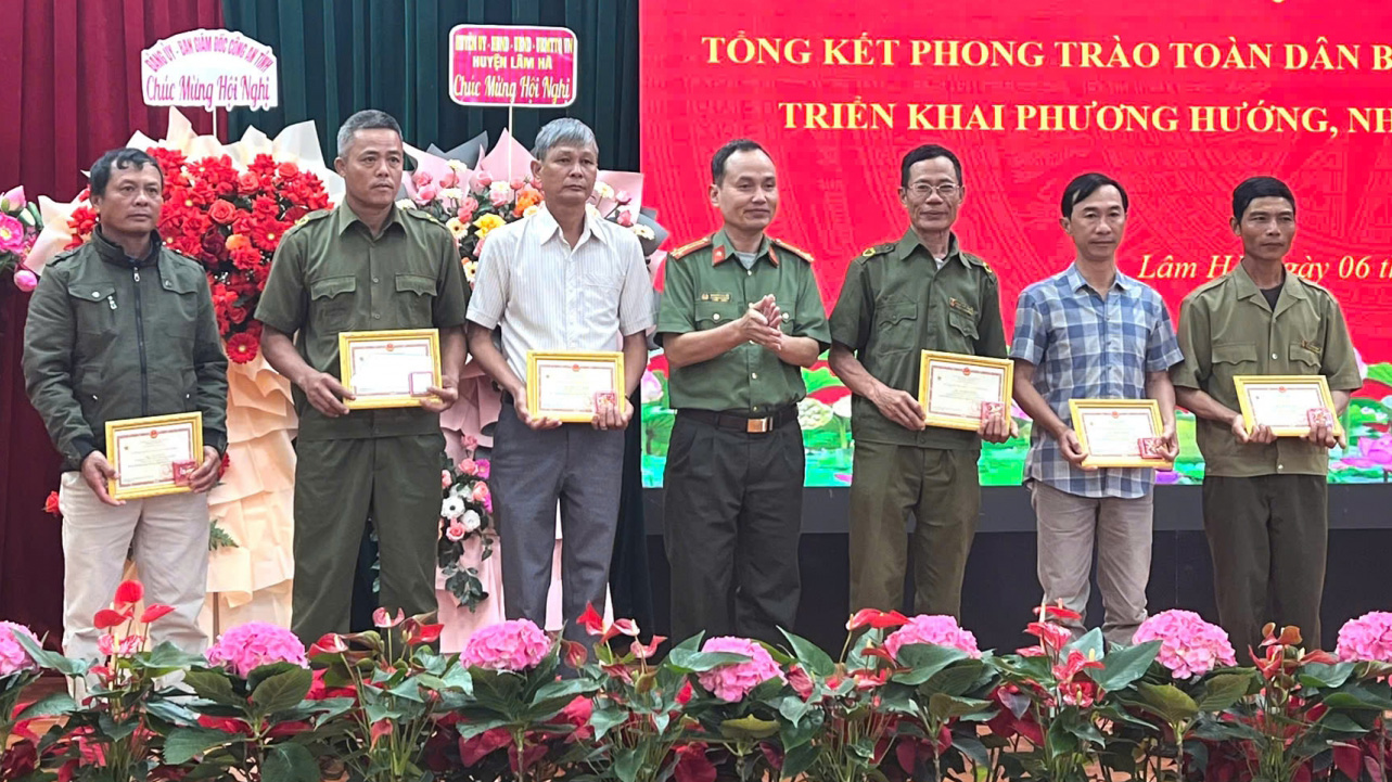 Lâm Hà: Khen thưởng nhiều cá nhân, tập thể trong Phong trào Toàn dân bảo vệ an ninh Tổ quốc