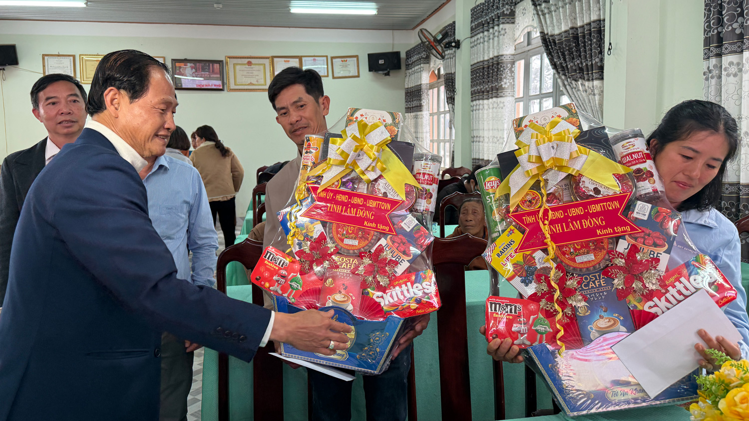 Trưởng Ban Tổ chức Tỉnh ủy Nguyễn Trọng Ánh Đông thăm và chúc Tết tại huyện Đơn Dương