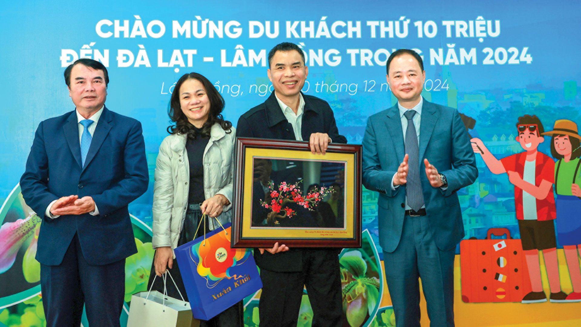 BÁO XUÂN 2025: Lâm Đồng vươn lên giàu đẹp hơn và hạnh phúc hơn