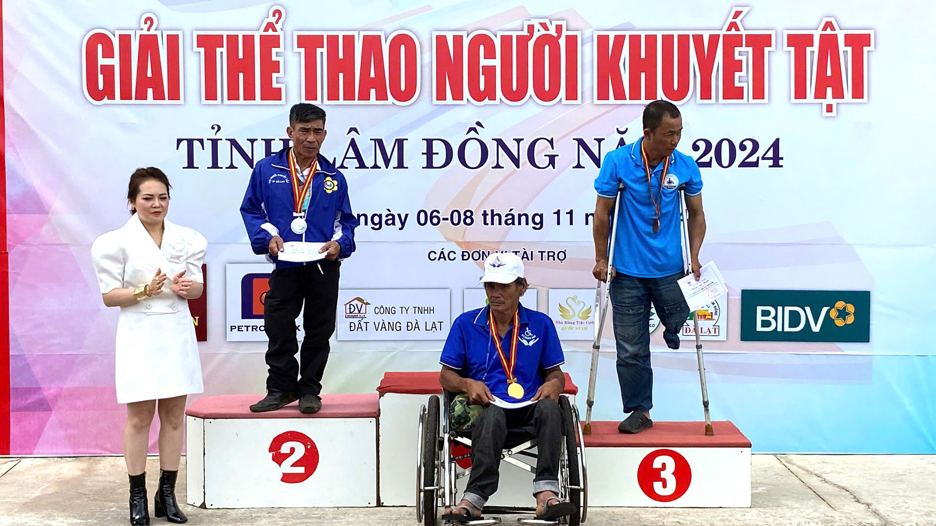 Thêm niềm vui cho những hoàn cảnh khó khăn khi Tết đến  
