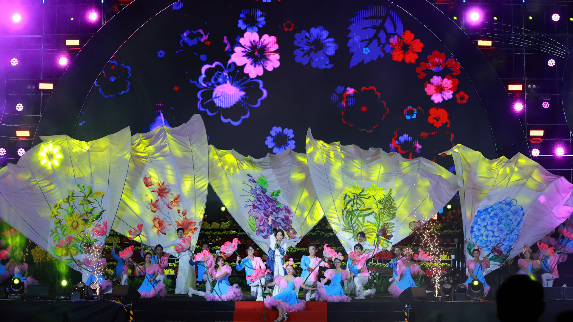 Thành công Festival Hoa Đà Lạt lần thứ X - năm 2024 là món quà văn hoá tinh thần chào năm mới 2025