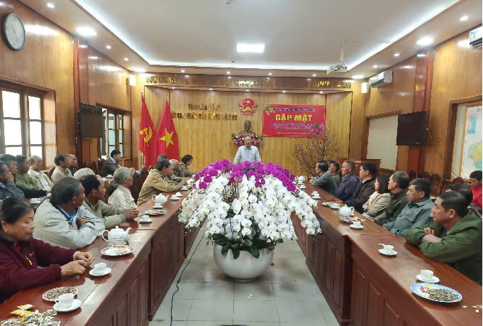 Lâm Hà: Gặp mặt người có uy tín trong vùng đồng bào dân tộc thiểu số