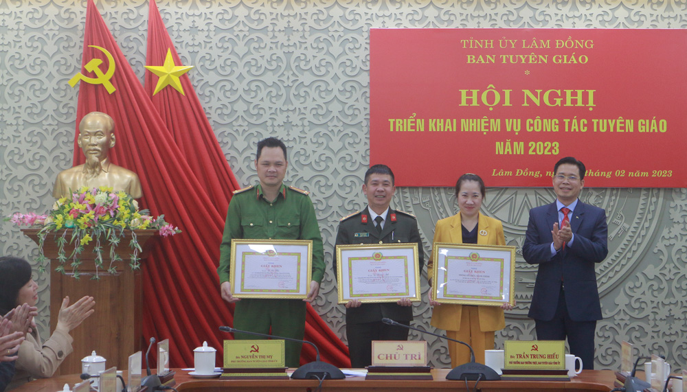 Tiếp tục đổi mới mạnh mẽ nội dung hoạt động, phương thức công tác tuyên giáo