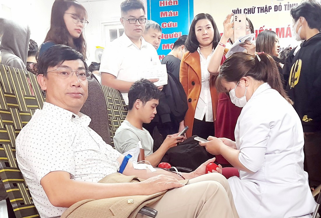 Huy động 289 đơn vị máu trong Ngày lễ Tình nhân