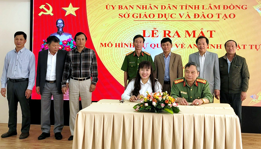 Ra mắt Mô hình ''Công chức, người lao động tự quản về an ninh trật tự'' tại  Sở Giáo dục và Đào tạo tỉnh