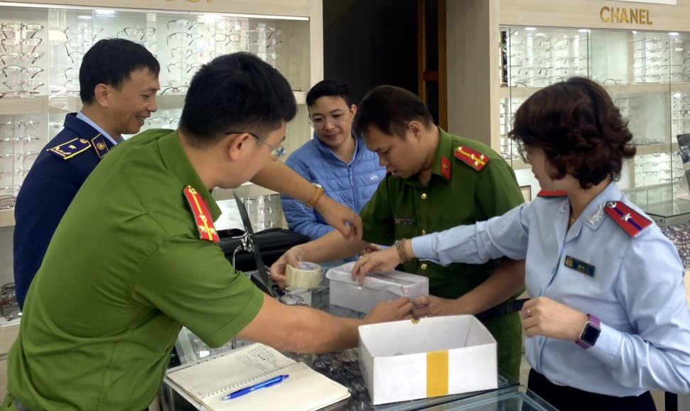 Tuyệt đối không để các cơ sở hành nghề Y, Dược tư nhân không có giấy phép hoạt động trên địa bàn