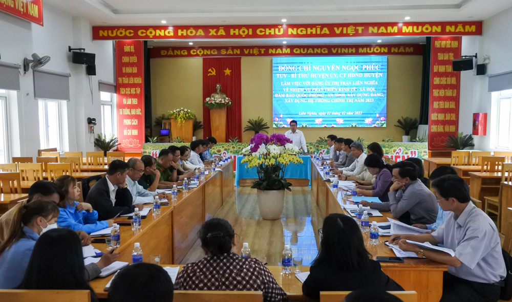 Lãnh đạo huyện Đức Trọng làm việc với thị trấn Liên Nghĩa về tình hình thực hiện nhiệm vụ năm 2023