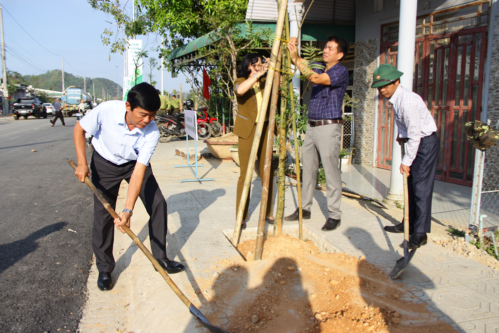 Đạ Tẻh phát động trồng cây xanh năm 2023