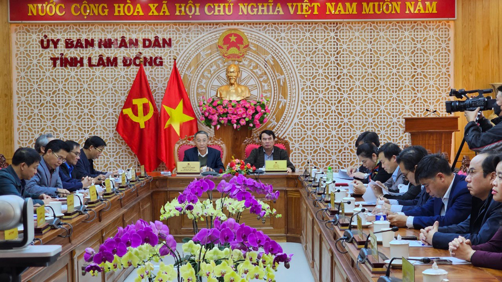 Chuyển đổi số bằng tư duy đi tắt đón đầu, phát triển đột phá về công nghệ