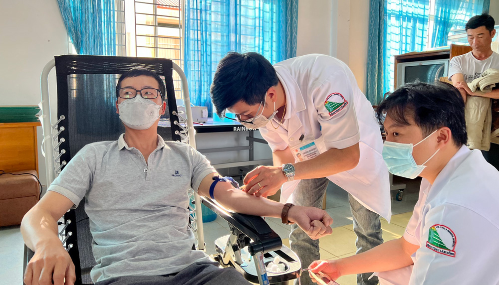 Bảo Lâm: Tổ chức chương trình giọt hồng đầu xuân