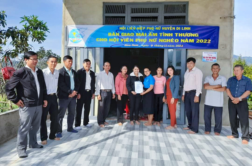 Phụ nữ Di Linh đưa học tập và làm theo gương Bác vào cuộc sống
