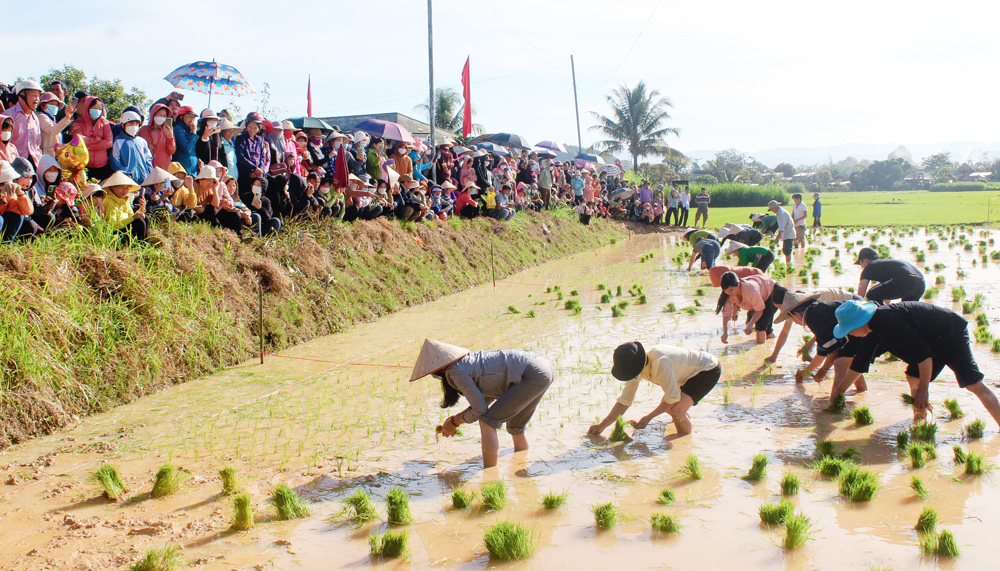Đặc sắc lễ hội Lồng tồng của người Tày ở Đạ Tẻh