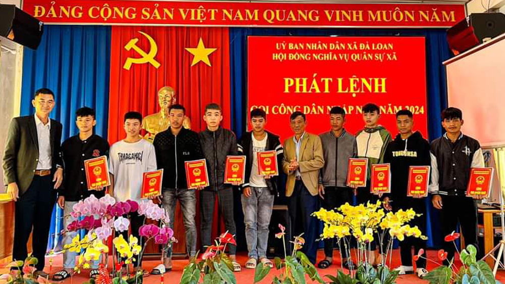 Đức Trọng: Trao lệnh gọi nhập ngũ cho 150 thanh niên