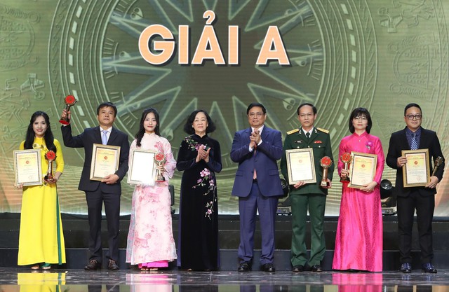 Thủ tướng Phạm Minh Chính: Phải đặc biệt coi trọng và đẩy mạnh hơn nữa công tác xây dựng Đảng
