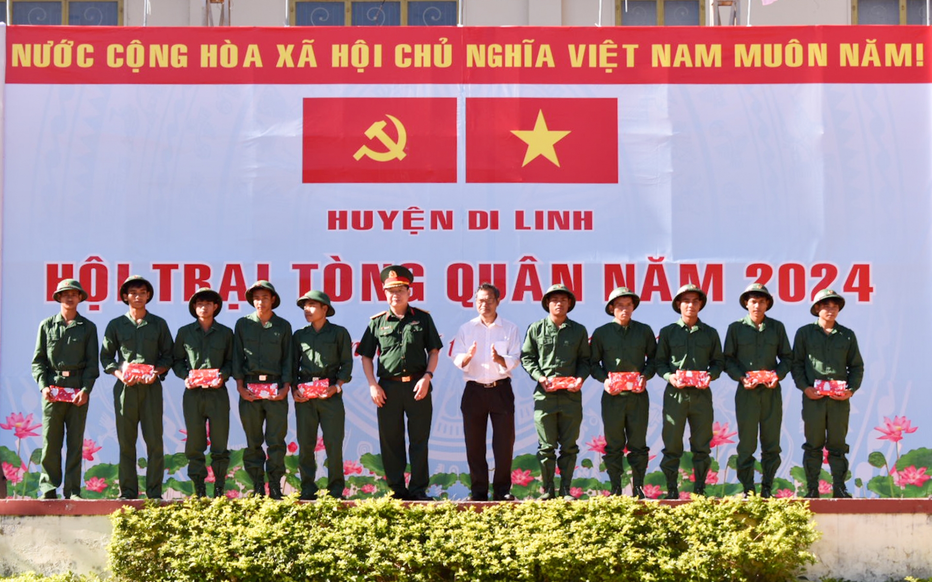 Di Linh: Nô nức hội trại tòng quân