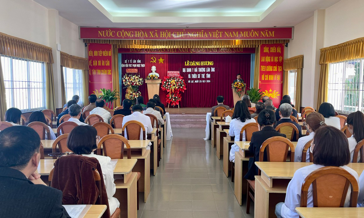 Dâng hương Đại danh y Hải Thượng Lãn Ông và Thiền sư Tuệ Tĩnh