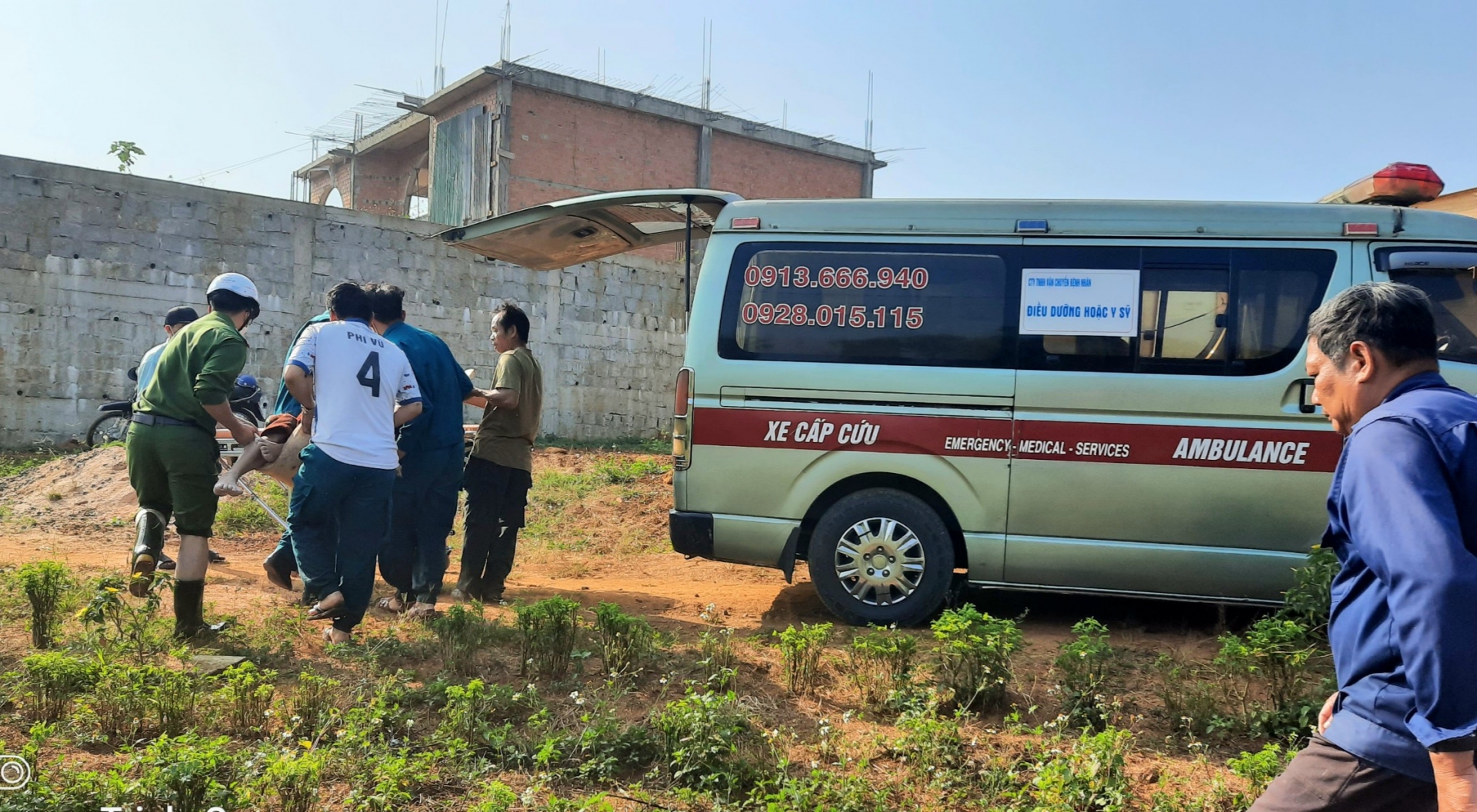 Bảo Lộc: Cứu sống người đàn ông sau nhiều ngày rơi xuống suối