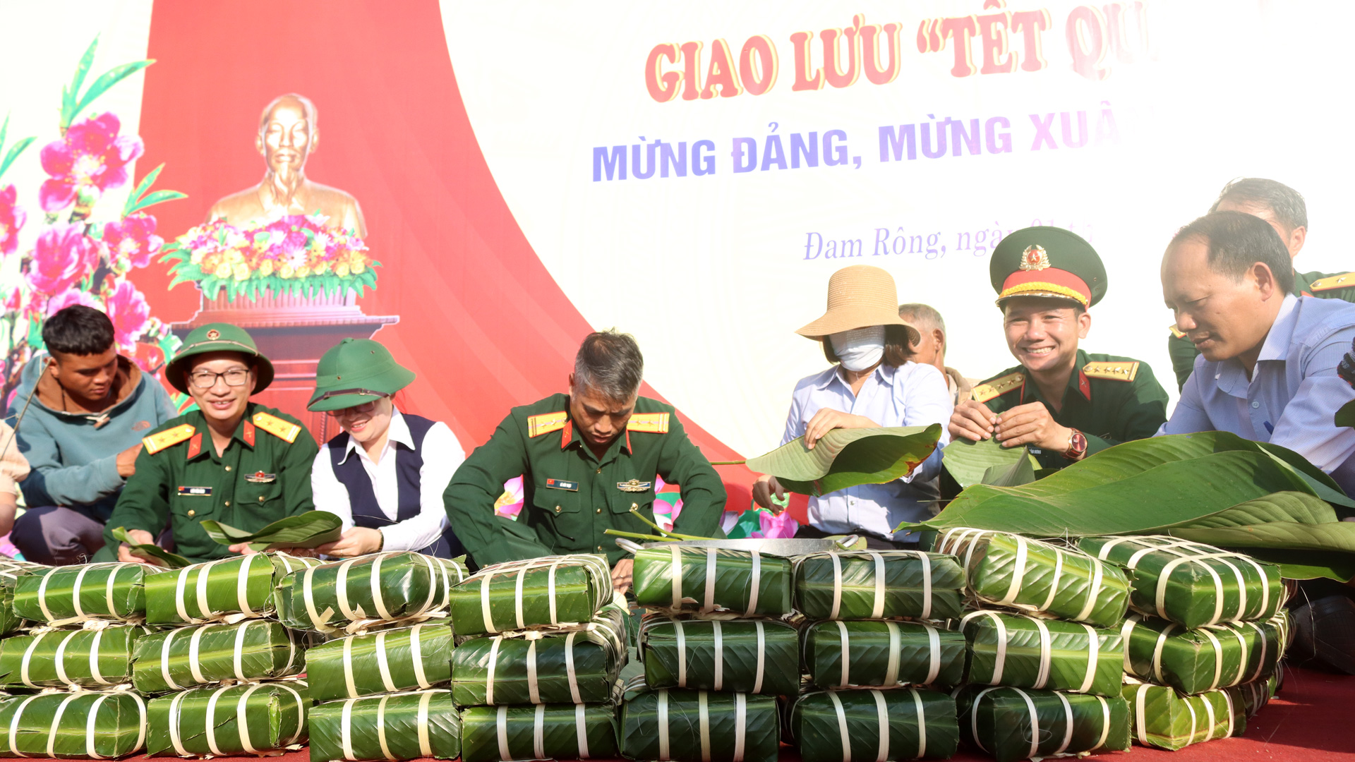 Gắn kết tình quân dân