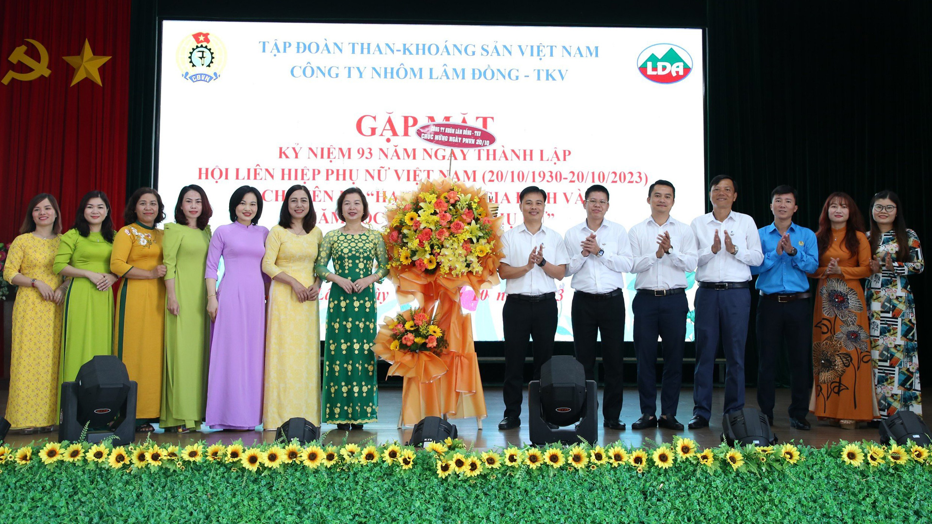 BÁO XUÂN GIÁP THÌN 2024: Công ty Nhôm Lâm Ðồng - TKV: Tự tin viết tiếp mùa xuân mới