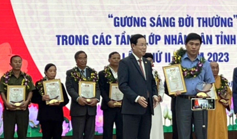 Gương sáng đời thường của ngành Y tế Lâm Đồng