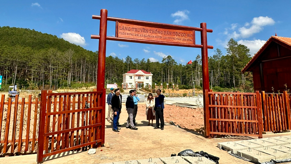 Lãnh đạo huyện Lạc Dương thăm các xã và kiểm tra các công trình trước Tết Nguyên đán Giáp Thìn 2024