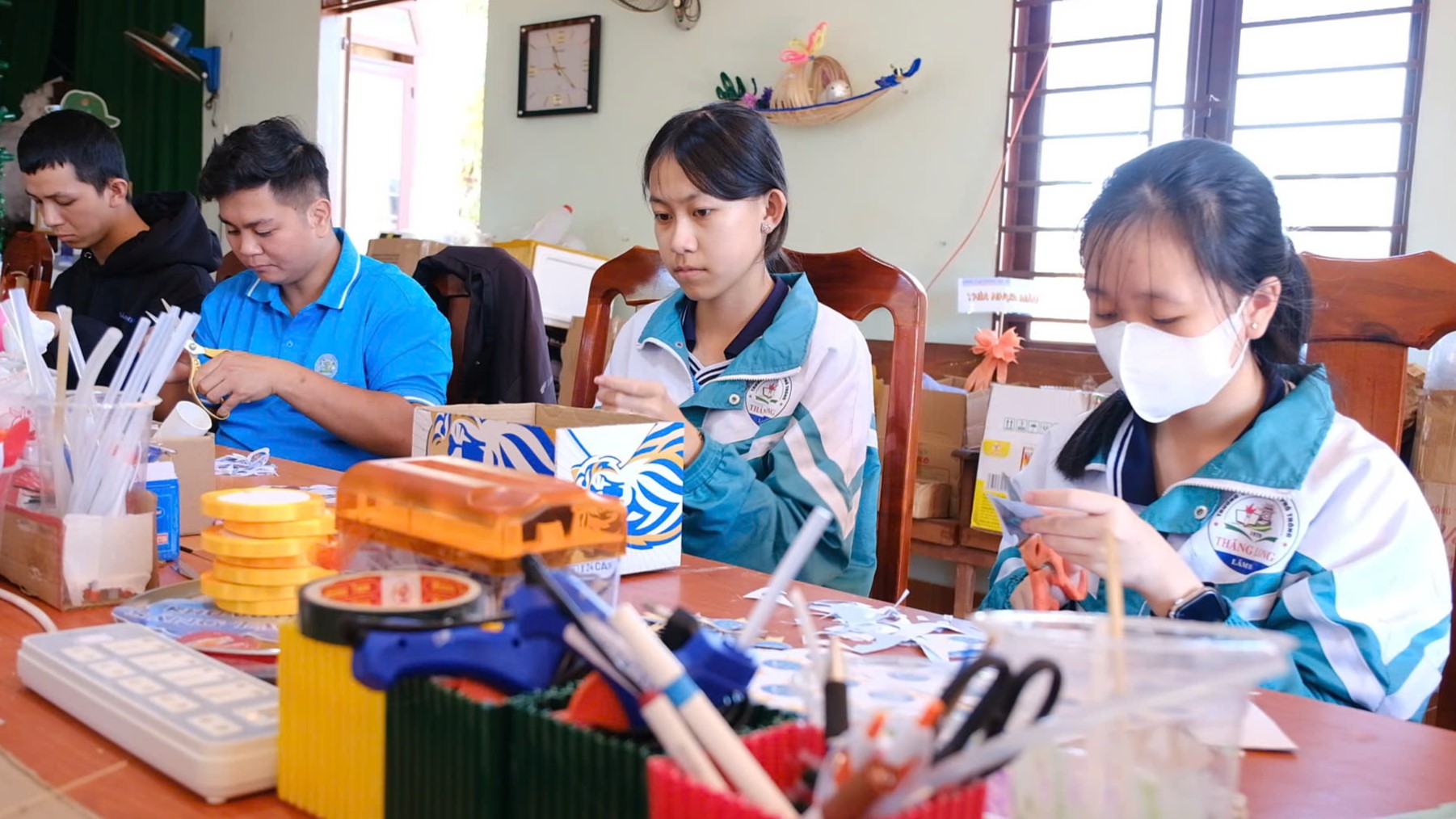 Tạo sản phẩm độc đáo từ phế liệu
