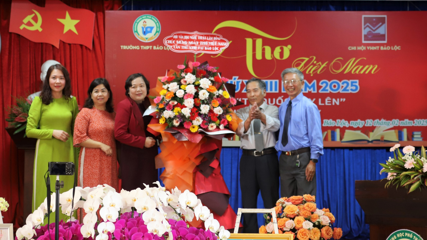 Bảo Lộc tổ chức Ngày Thơ Việt Nam