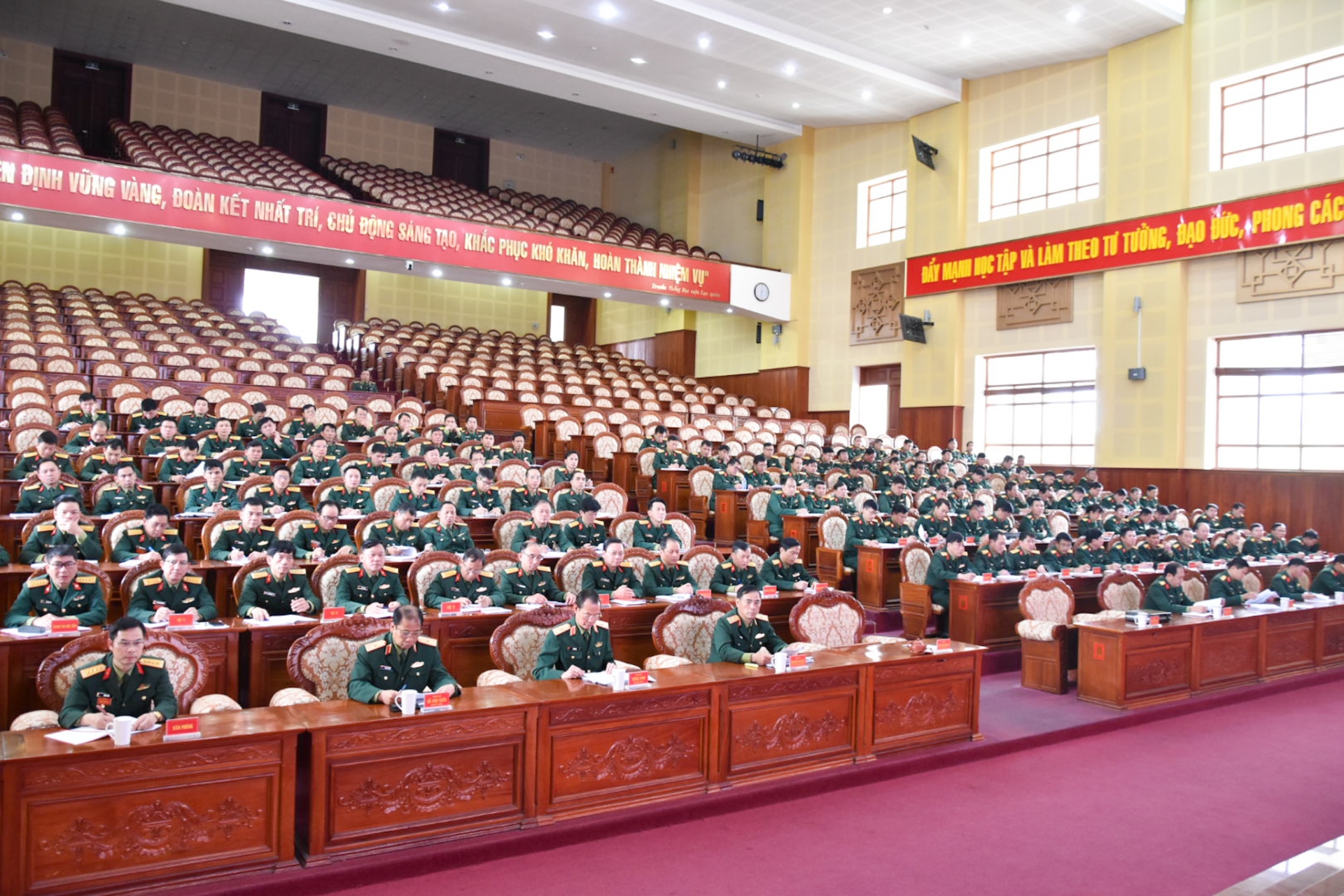 Học viện Lục quân thông báo nhanh kết quả Hội nghị Ban chấp hành Trung ương Đảng khóa XIII