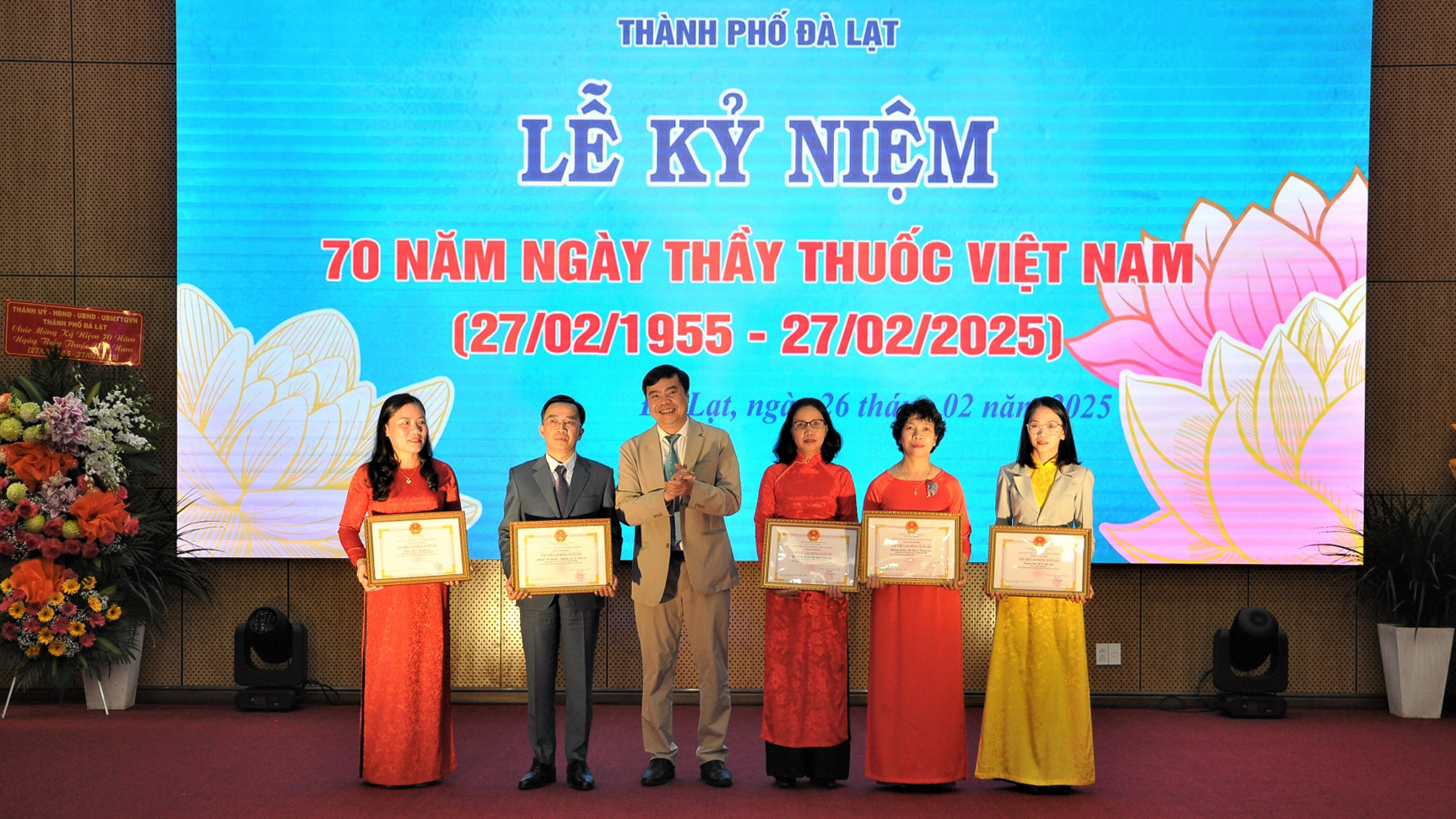 Đà Lạt: Trao thưởng cho nhiều tập thể và cá nhân nhân Ngày Thầy thuốc Việt Nam