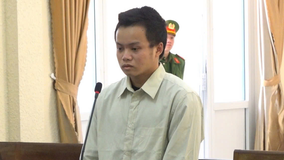 Bênh mẹ nên đâm cha tử vong, bị cáo lãnh án 16 năm tù