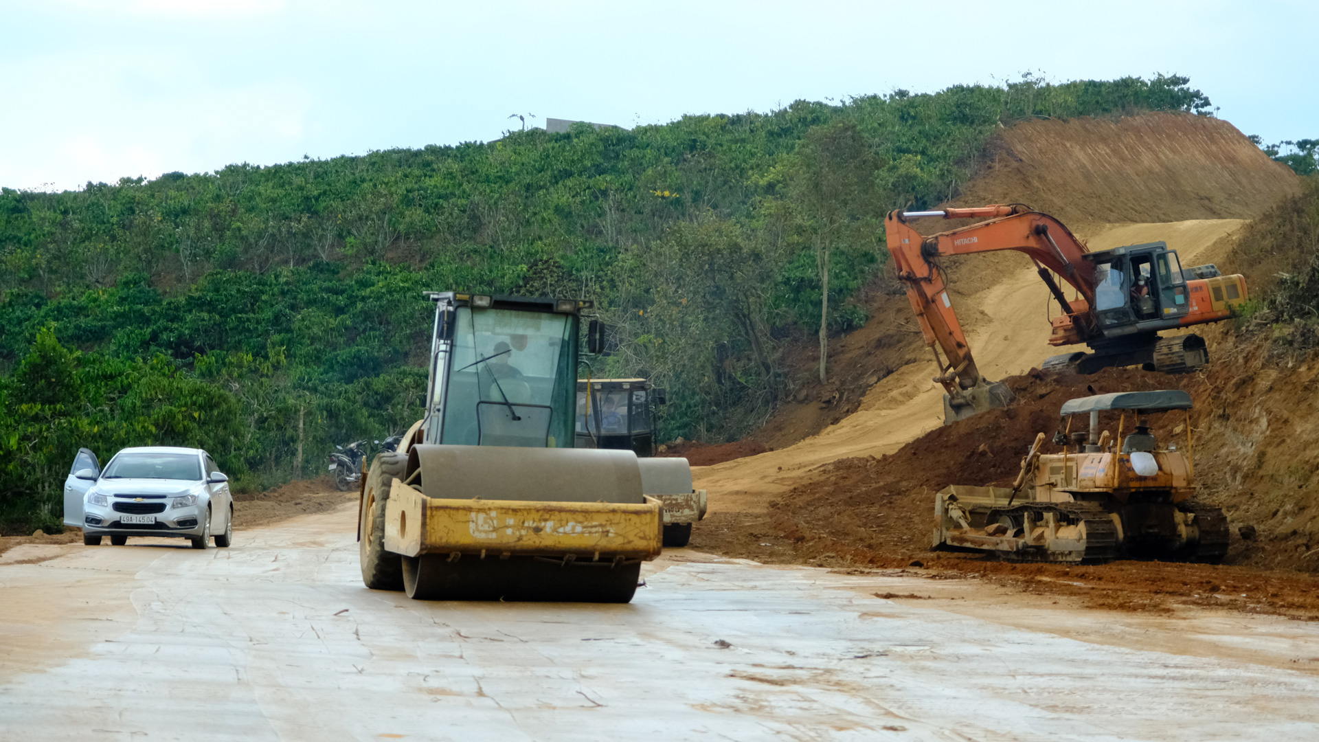 Lâm Hà đẩy nhanh tiến độ thi công các công trình 