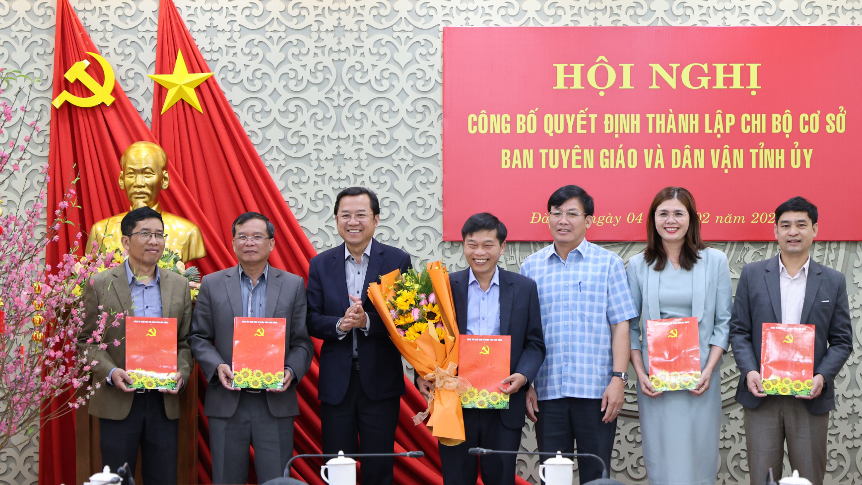 Thành lập Chi bộ cơ sở Ban Tuyên giáo và Dân vận Tỉnh ủy