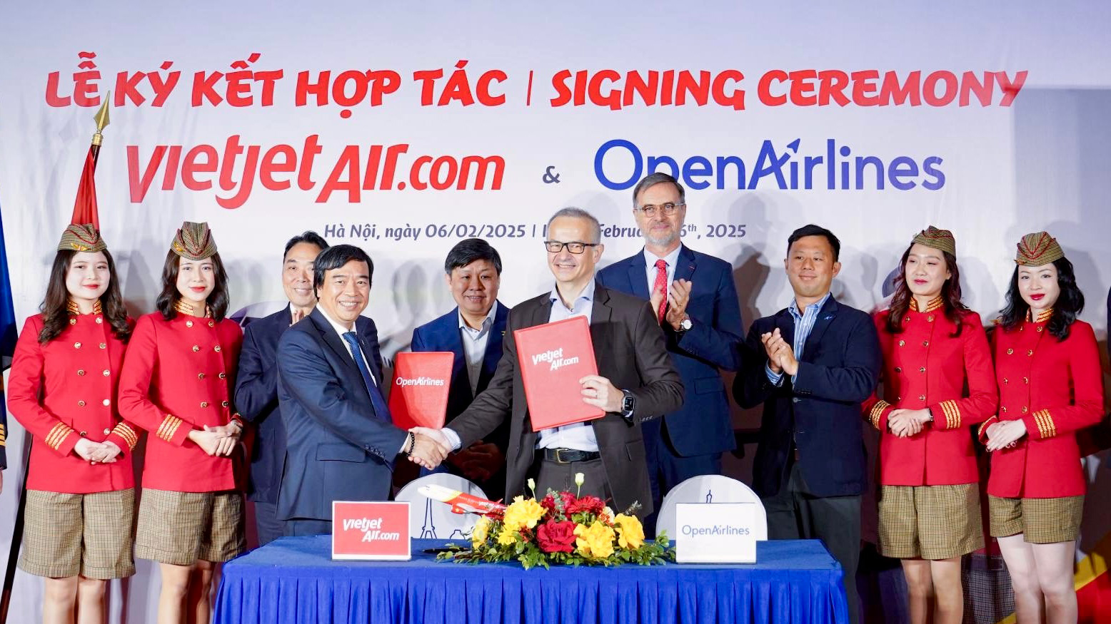 Vietjet hợp tác OpenAirlines tiên phong ứng dụng AI, tối ưu tiêu thụ nhiên liệu bay