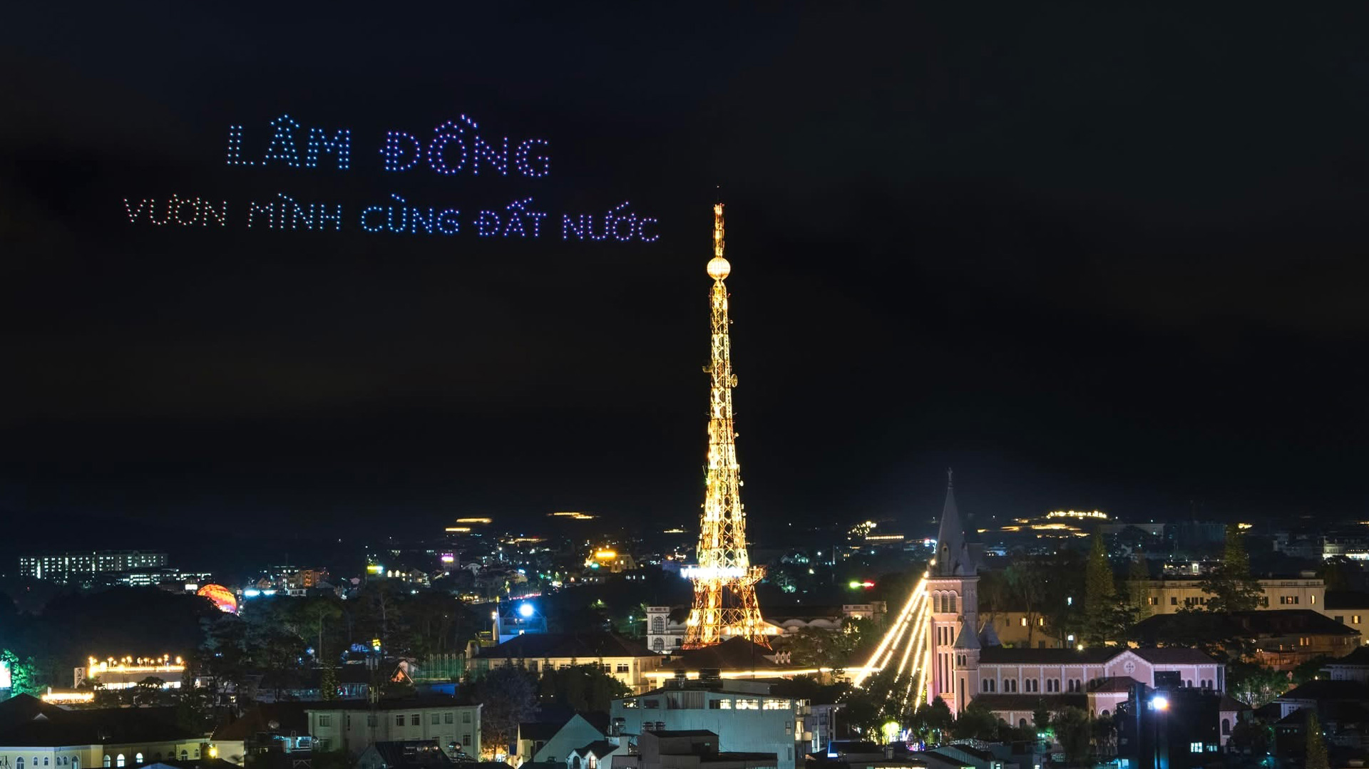 Hòa mình vào vận hội mới, kỷ nguyên mới với khoa học, công nghệ