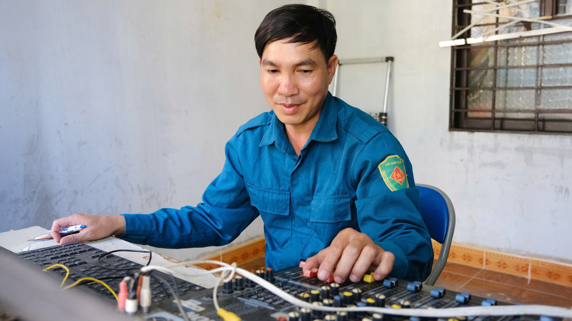 BÁO XUÂN 2025: Người “giữ sóng” truyền thanh cơ sở