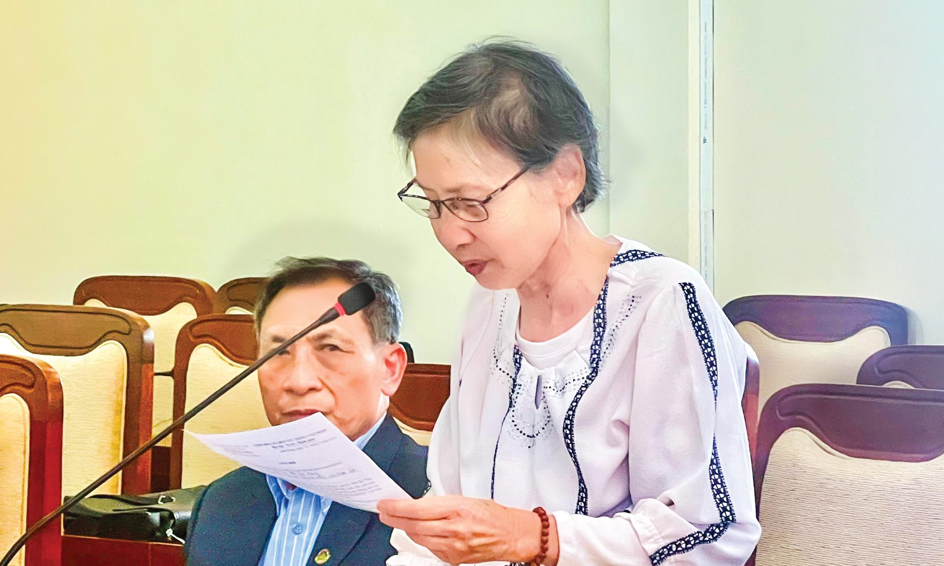 Nêu cao vai trò giám sát việc tu dưỡng của cán bộ, đảng viên