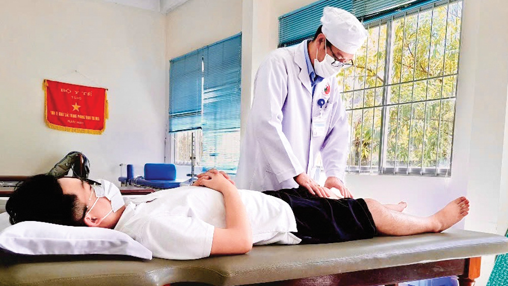 KỶ NIỆM 70 NĂM NGÀY THẦY THUỐC VIỆT NAM (27/2/1955 - 27/2/2025): Đẩy mạnh phát triển y học cổ truyền