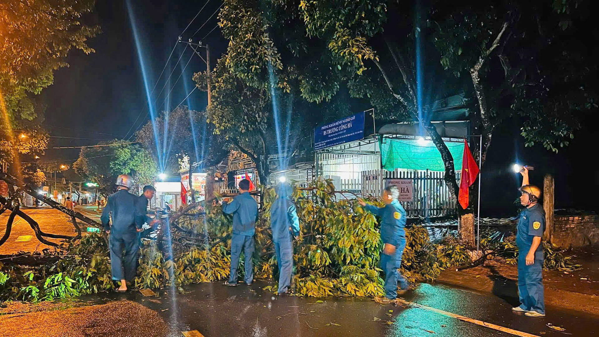 Xung kích, tình nguyện vì cuộc sống cộng đồng