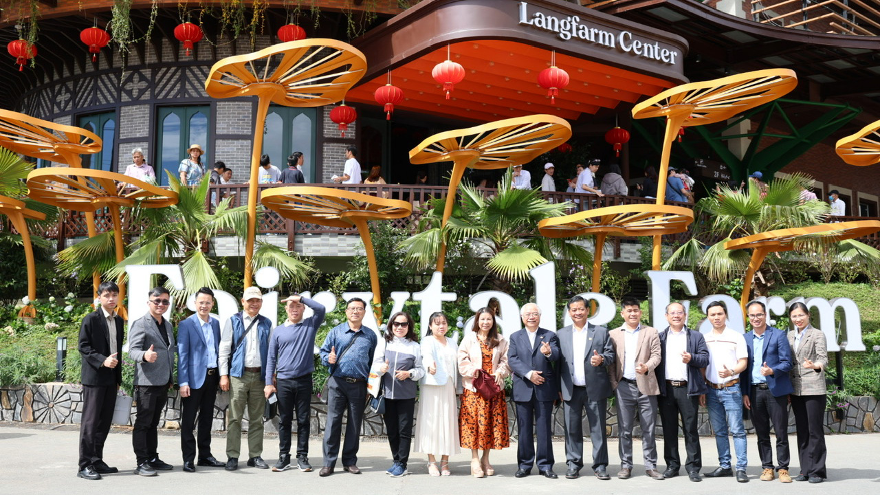 Hiệp hội Doanh nghiệp thăm và chúc Tết doanh nghiệp thành viên