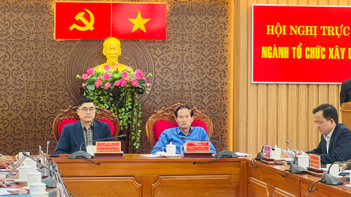 Quán triệt các văn bản của Trung ương về công tác chức xây dựng Đảng và kiểm tra, giám sát, kỷ luật Đảng