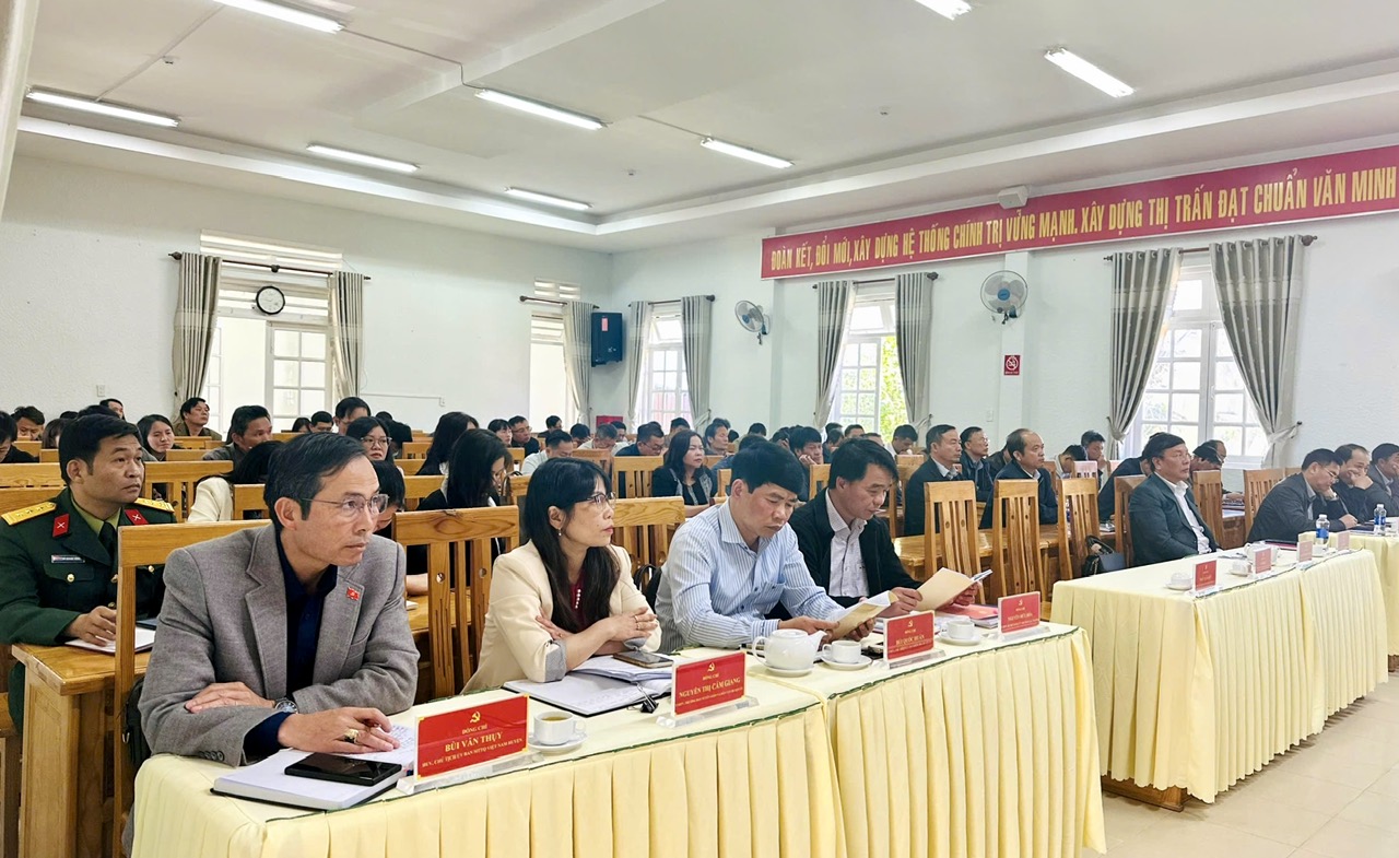 Lạc Dương: Quán triệt Chuyên đề Tổ chức tốt đại hội Đảng bộ các cấp và Chuyên đề học tập và làm theo tư tưởng, đạo đức, phong cách Hồ Chí Minh năm 2025