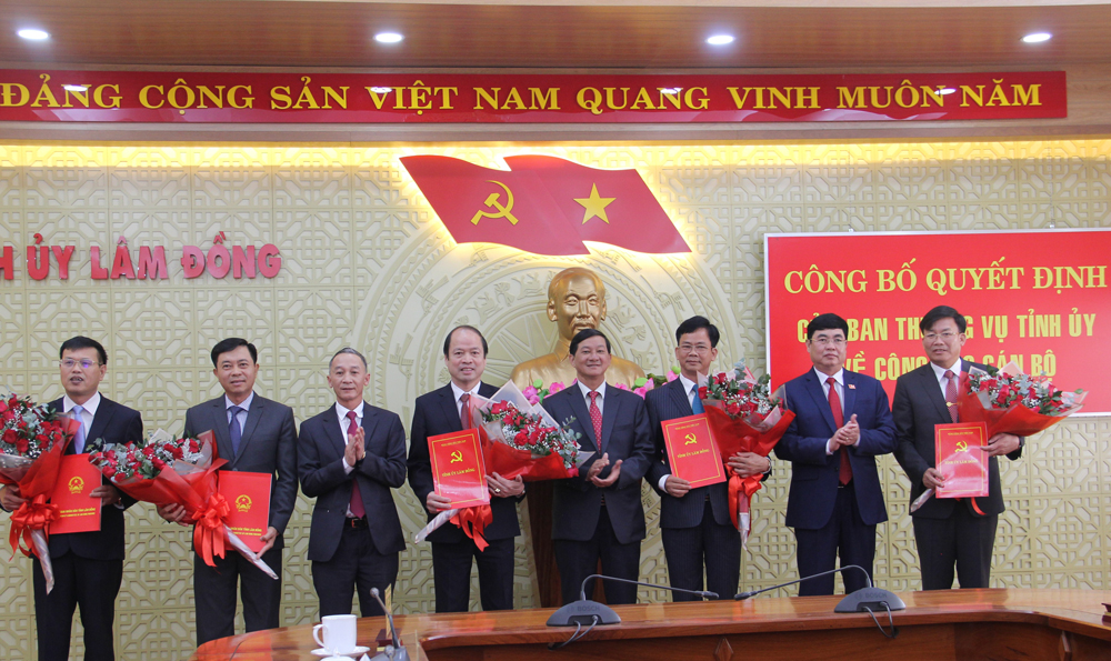 Công bố quyết định của Ban Thường vụ Tỉnh ủy về công tác cán bộ