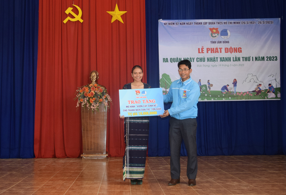 Sôi nổi Lễ ra quân Ngày Chủ nhật xanh lần thứ I năm 2023