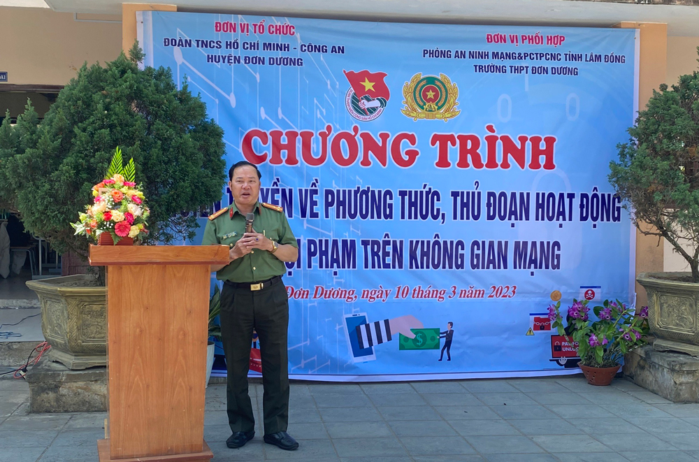 Đơn Dương: Tuyên truyền về phương thức, thủ đoạn hoạt động của tội phạm trên không gian mạng