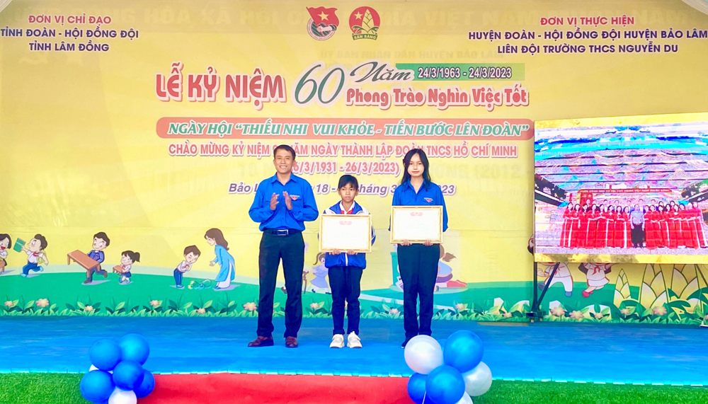 Sôi nổi các hoạt động tại lễ kỷ niệm 60 năm Phong trào Nghìn việc tốt