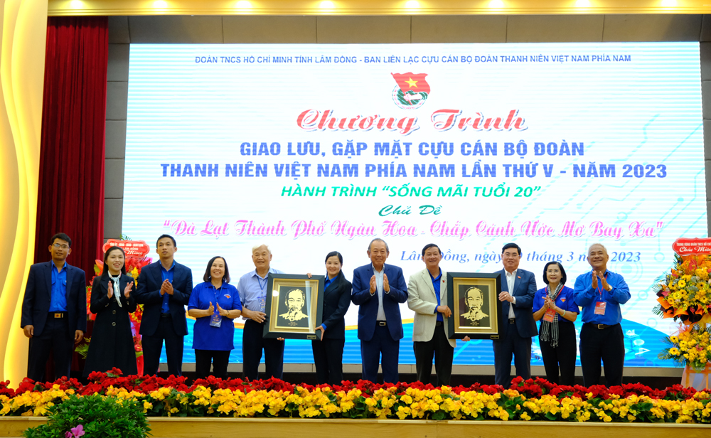 Giao lưu, gặp gỡ cựu cán bộ Đoàn Thanh niên Việt Nam phía Nam lần thứ V
