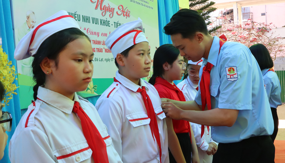 Sôi nổi Ngày hội Thiếu nhi vui khỏe - Tiến bước lên Đoàn